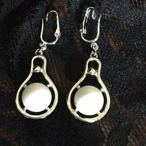 Vintage Sarah Coventry clip on earrings